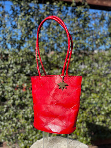 KUSHY BUCKET BAG